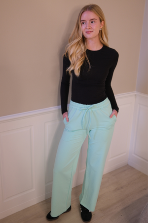 Pantalon de survêtement large - vert poussiéreux