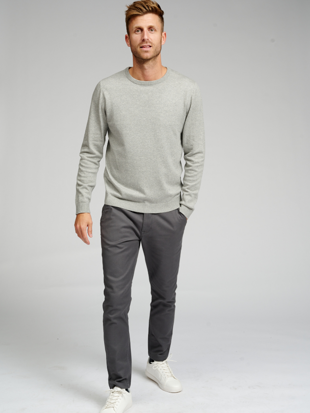 Crewneck de base en tricot - mélange gris clair