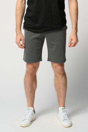 Le short de performance original - gris foncé