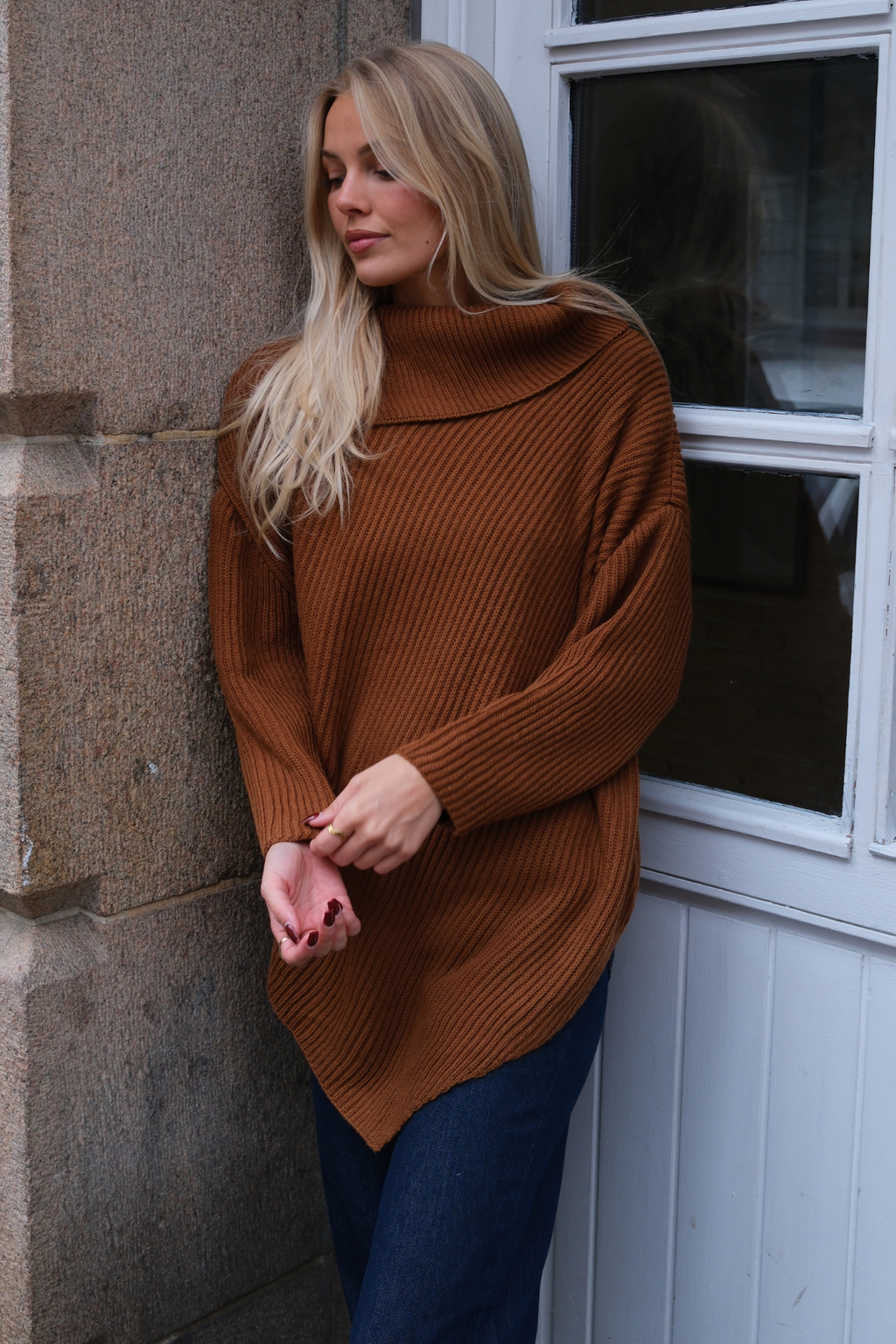 Lya High Neck Knit - Brown