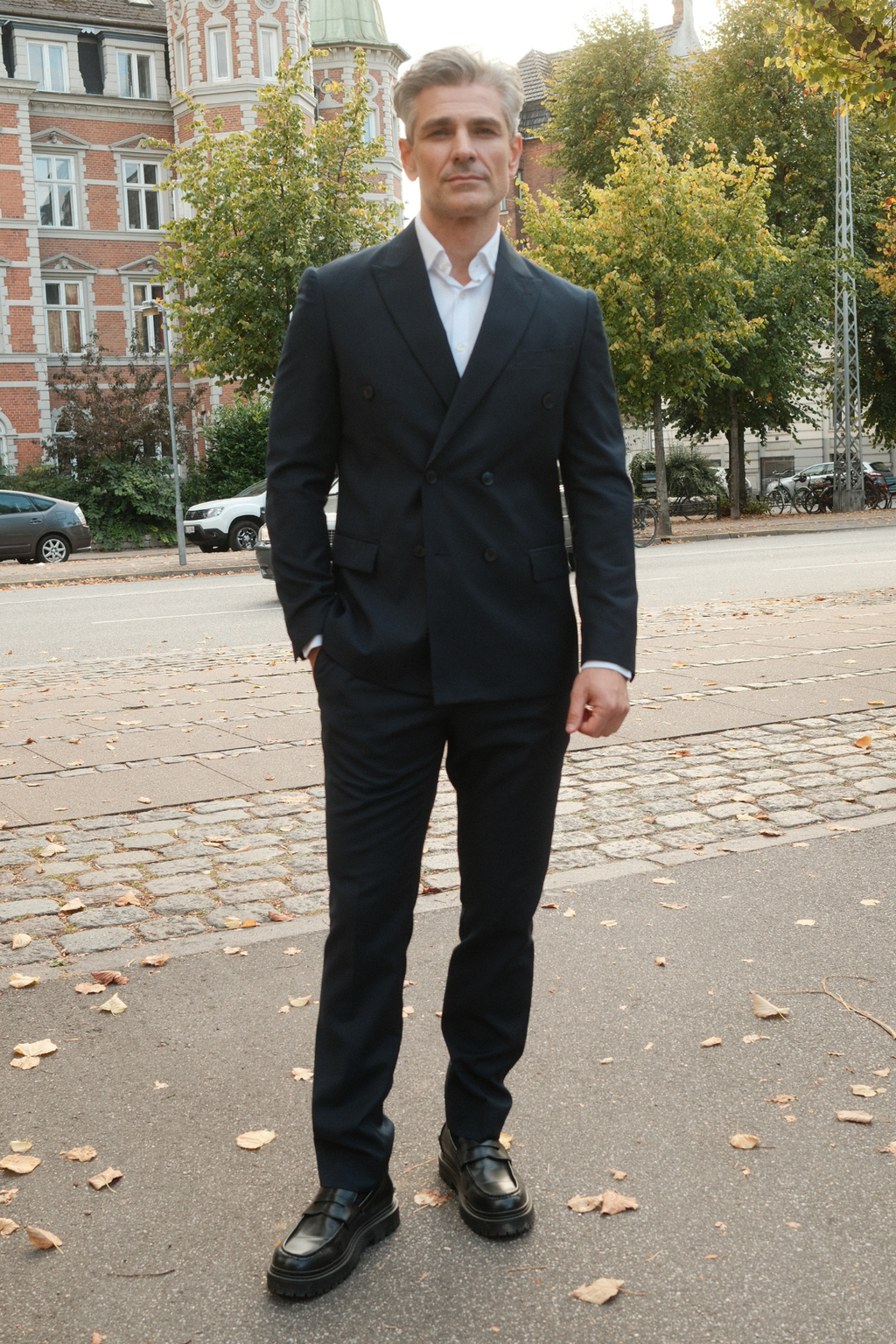 Premium Costume à double poitrine (noir)