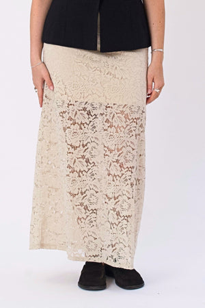 Jupe longue en dentelle Amara - Beige clair