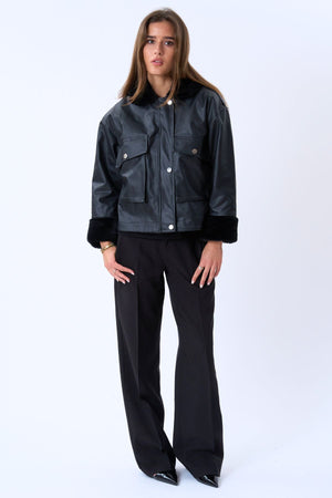 Veste de shearling en cuir en faux cuir - noir