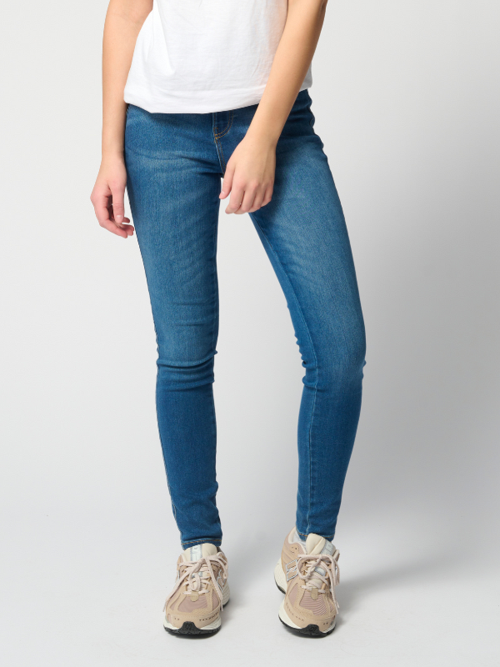 Le jean skinny de performance original - denim bleu moyen