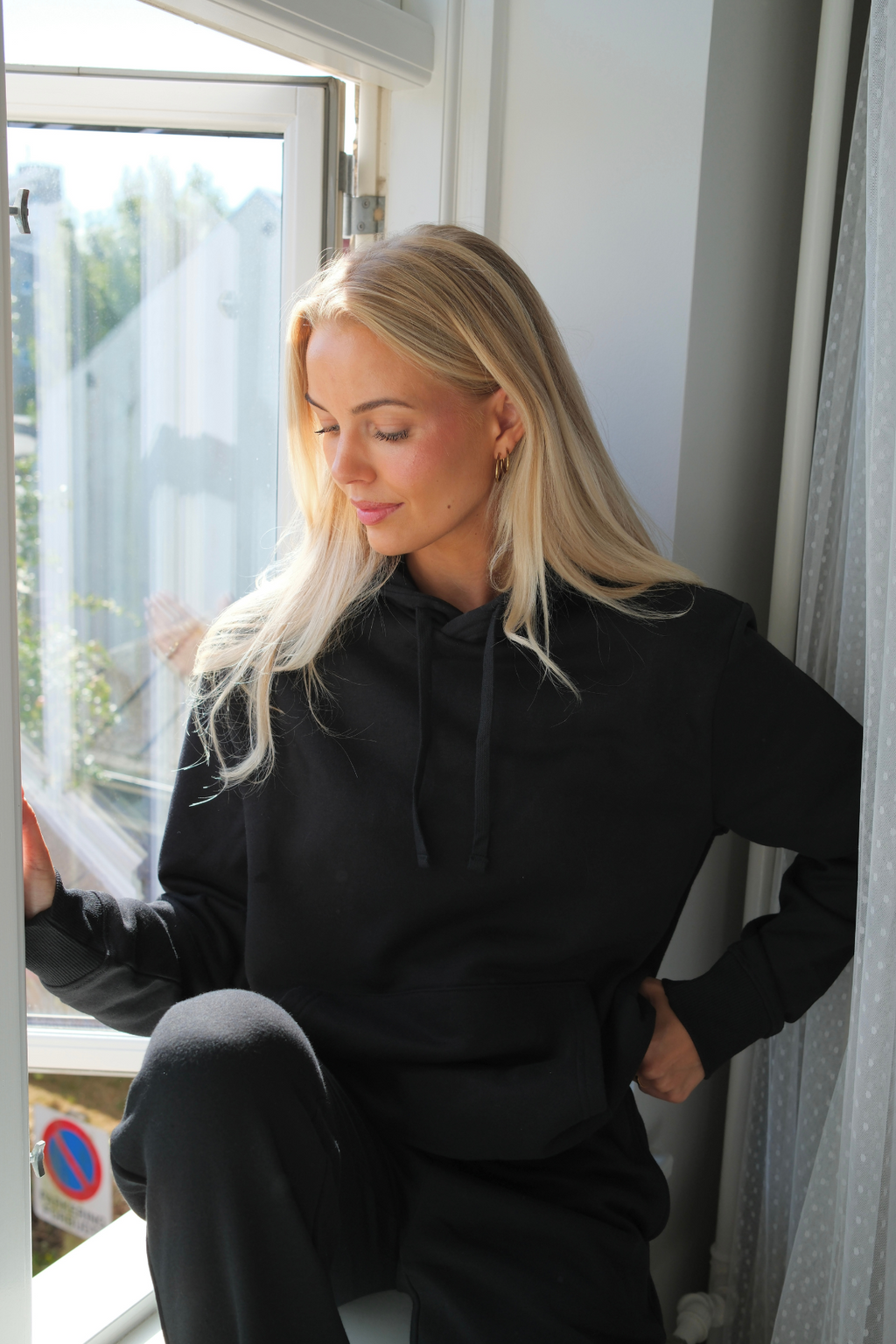 Sweat à capuche essentiel - Noir