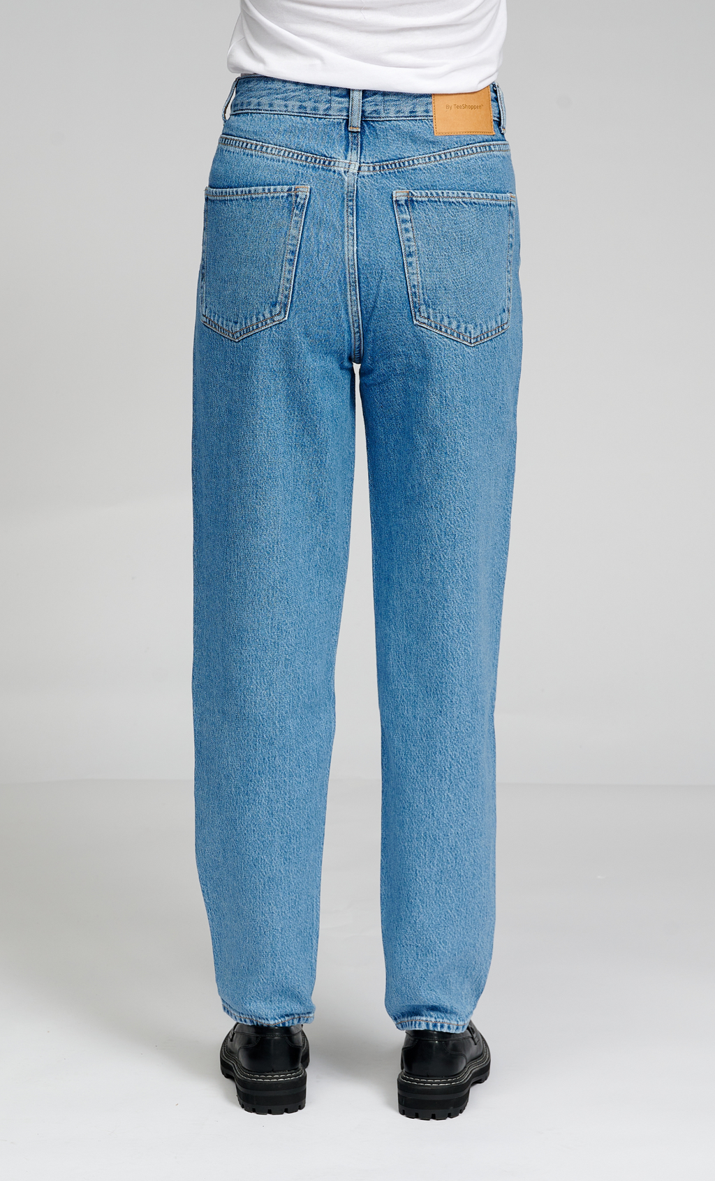 Le jean maman de performance original - Denim bleu clair