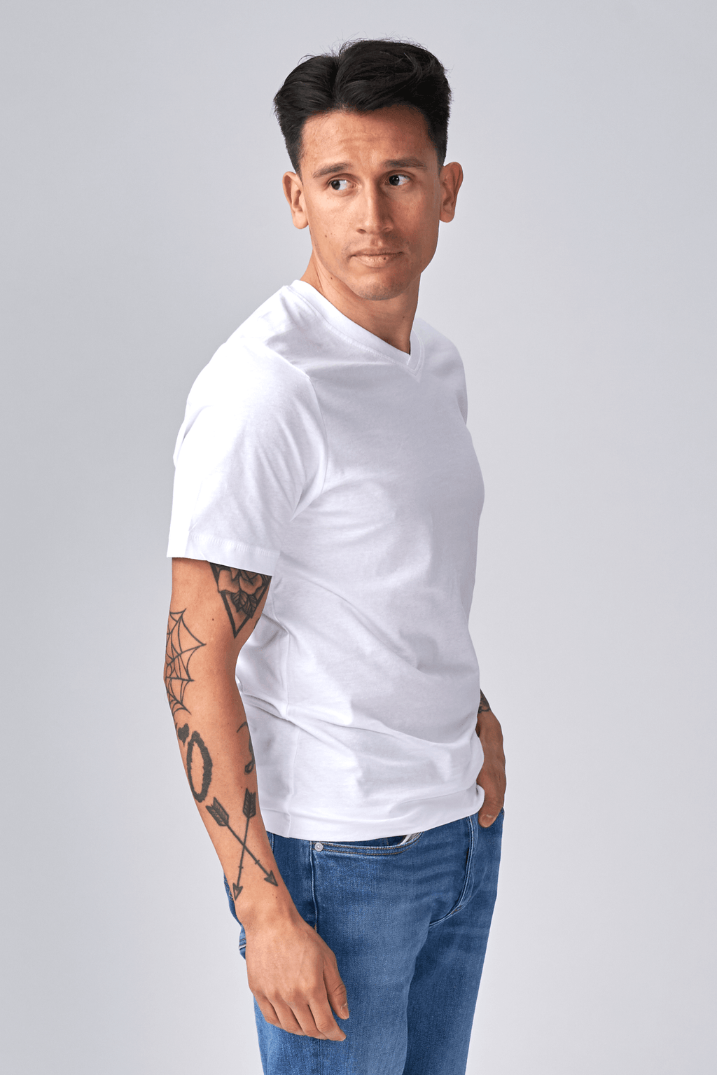 Basic V-neck t-shirt  - White