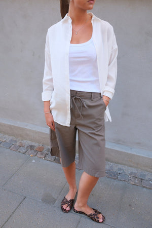 Aura Bermuda Shorts - Morel