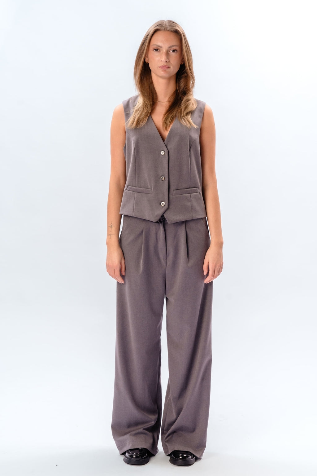 Nadia gilet et pants (Gris foncé) - Faire de forfait