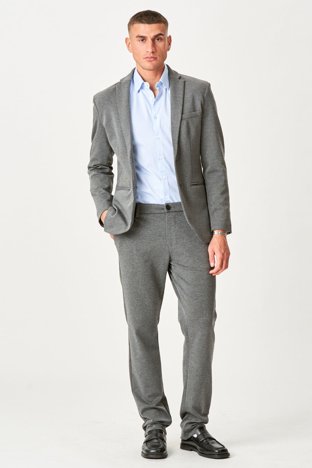 The Original Performance Suit Regular Fit – (Dark Grey)