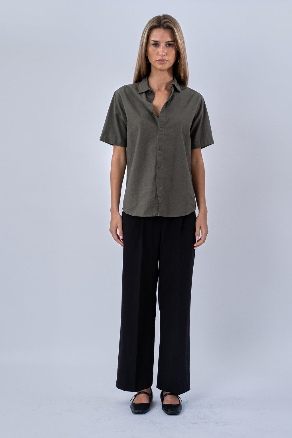 Chemise en lin à manches courtes - armée