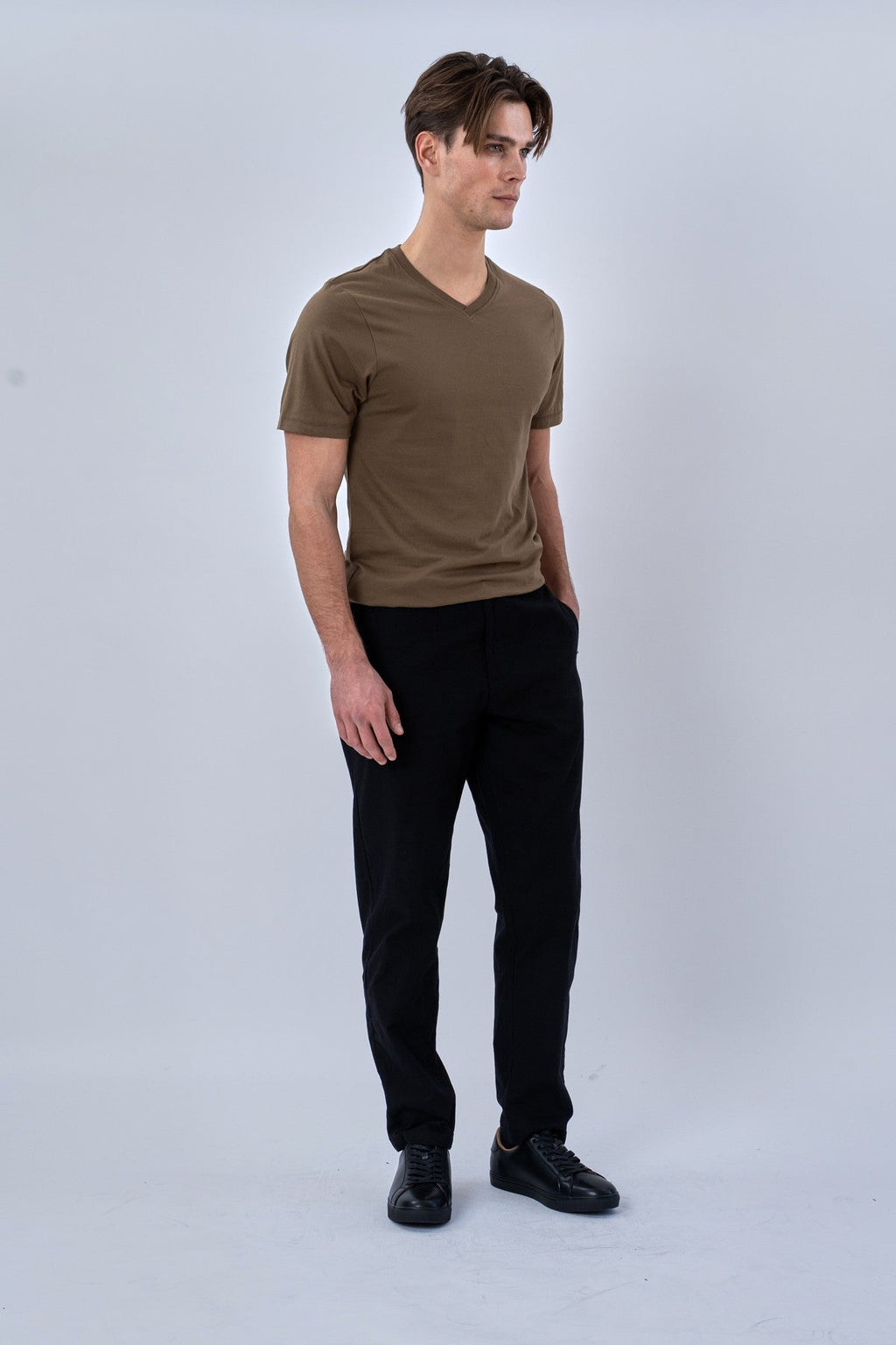 Basic V-neck t-shirt - Olive