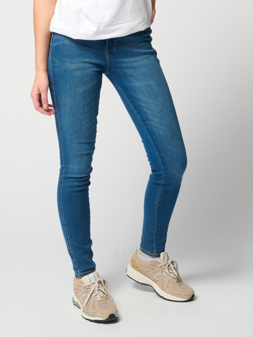 Le jean skinny de performance original - denim bleu moyen